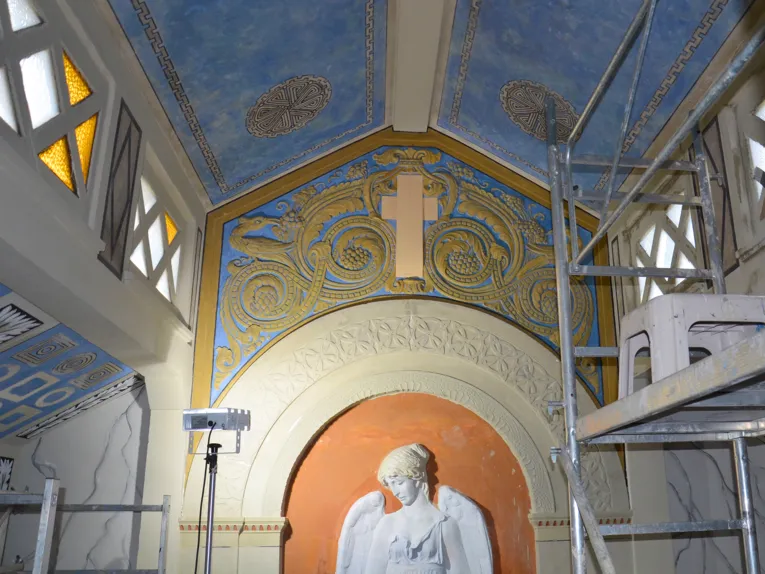 Das Innere des Mausoleums Völkers