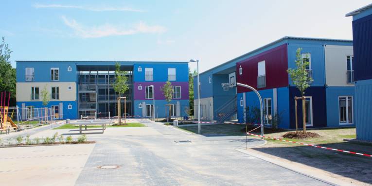 Die Landeshauptstadt Hannover wird voraussichtlich Mitte Juni dieses Jahres die neue Flüchtlingsunterkunft in Betrieb nehmen.