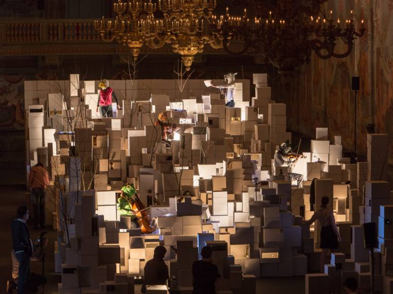 Herrenhausen wird weiterhin das Zentrum der KunstFestSpiele bleiben (Foto: "Das Stereoskop der Einzelgänger", 2017)