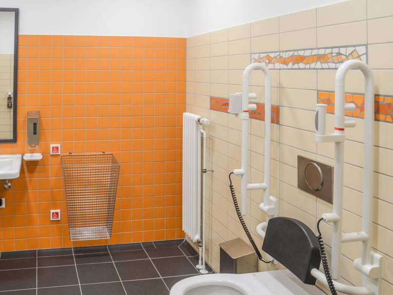 Im Rahmen der Sanierung entstand auch eine neue Behindertentoilette