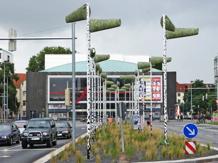 Autoverkehr am Aegidientorplatz