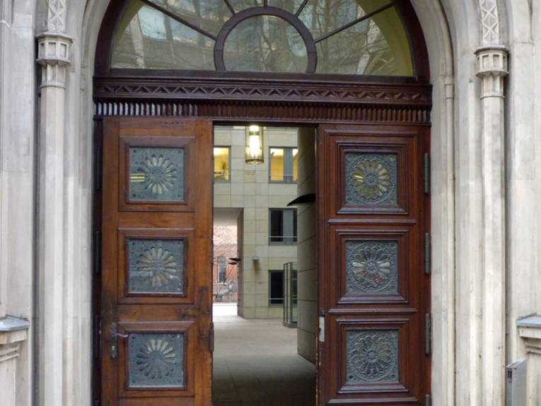 Eingang zum Seniorenbeirat in der Theaterstraße