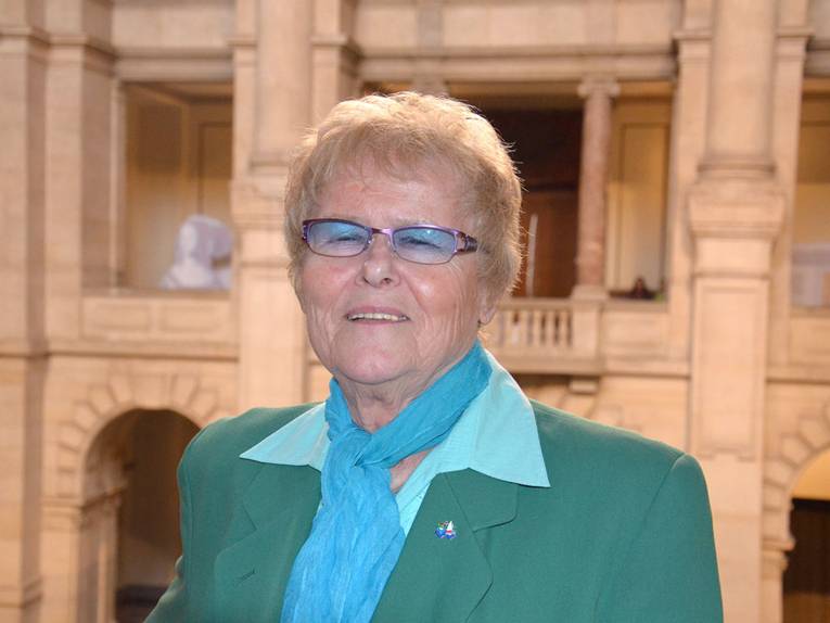 Frau Erika Sommerfeld