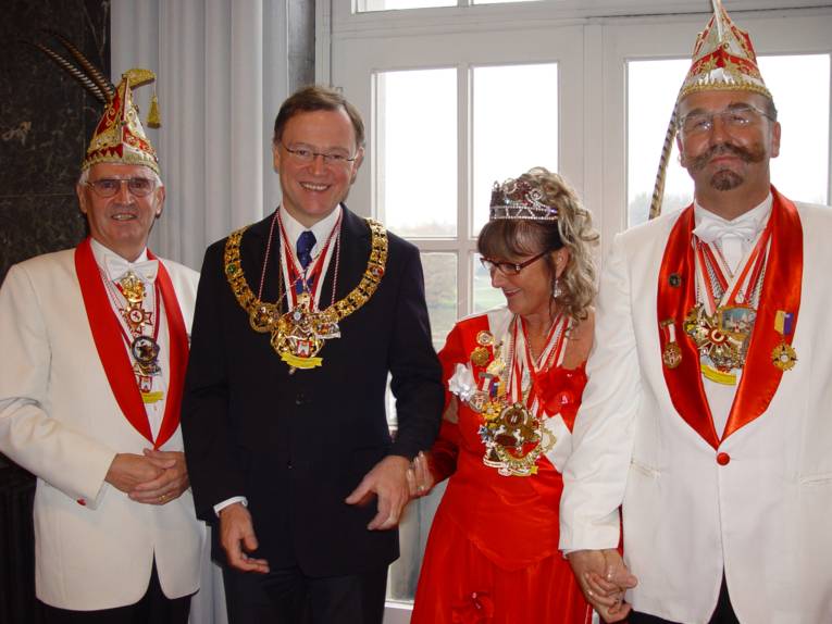 Oberbürgermeister Weil empfängt das hannoversche Prinzenpaar zum Auftakt der Karnevalssaion 2006