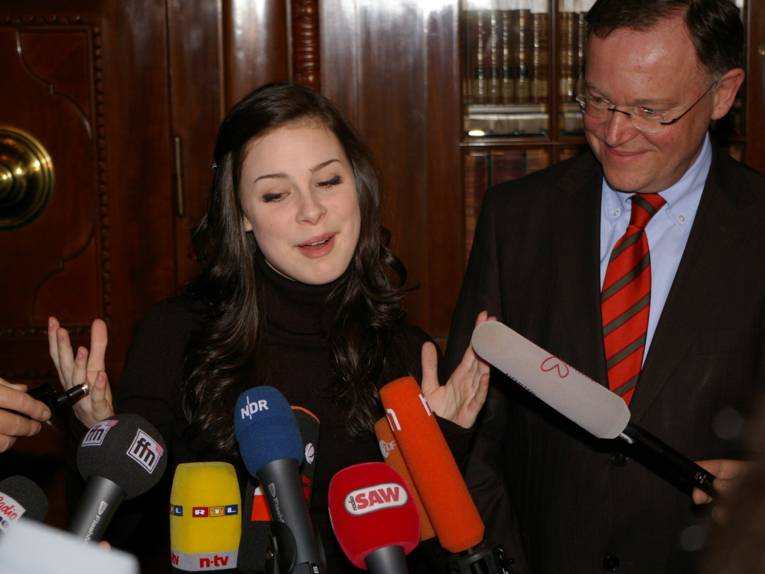 Lena Meyer-Landrut und Oberbürgermeister Weil