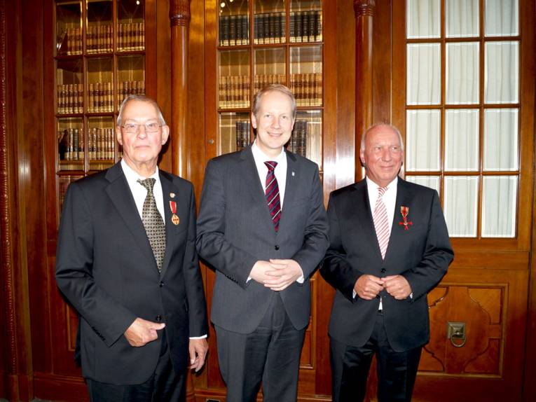 Ordensverleihung im neuen Rathaus