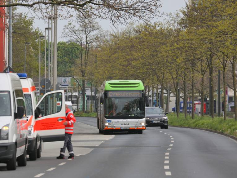 üstra-Bus mit Aufschrift "Evakuierung"