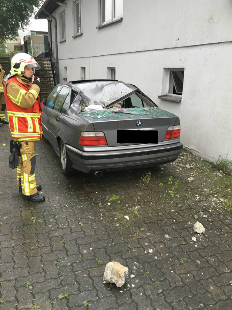 Ein beschädigter PKW