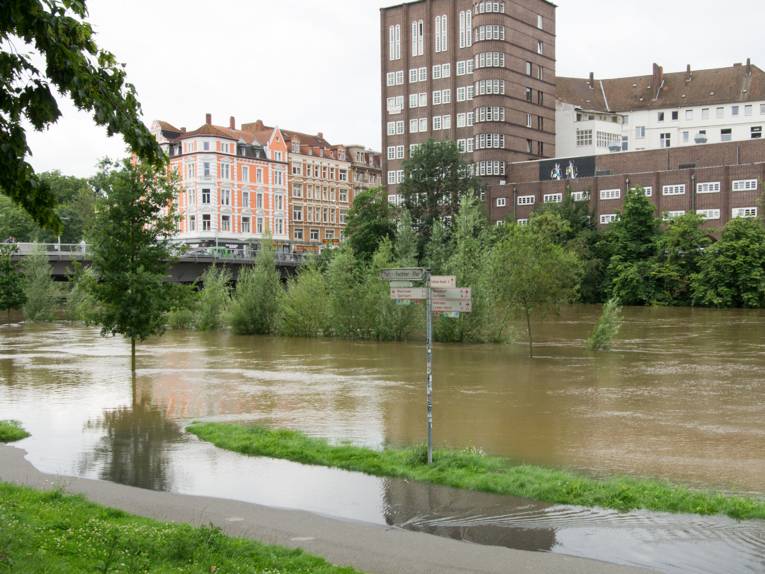 Hochwasser am Peter-Fechter-Ufer