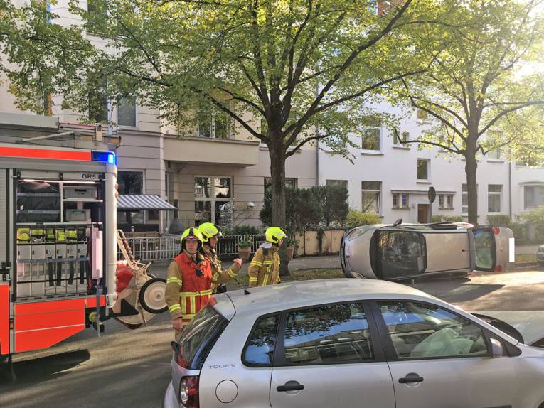 Zwei Verletzte nach Verkehrsunfall in der Gneisenaustraße