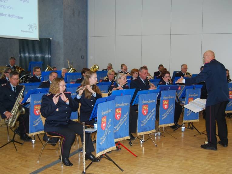 Das Regionsorchester unterhält die Funktionsträger und Gäste
