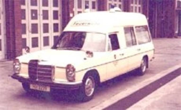 alter Krankentransportwagen