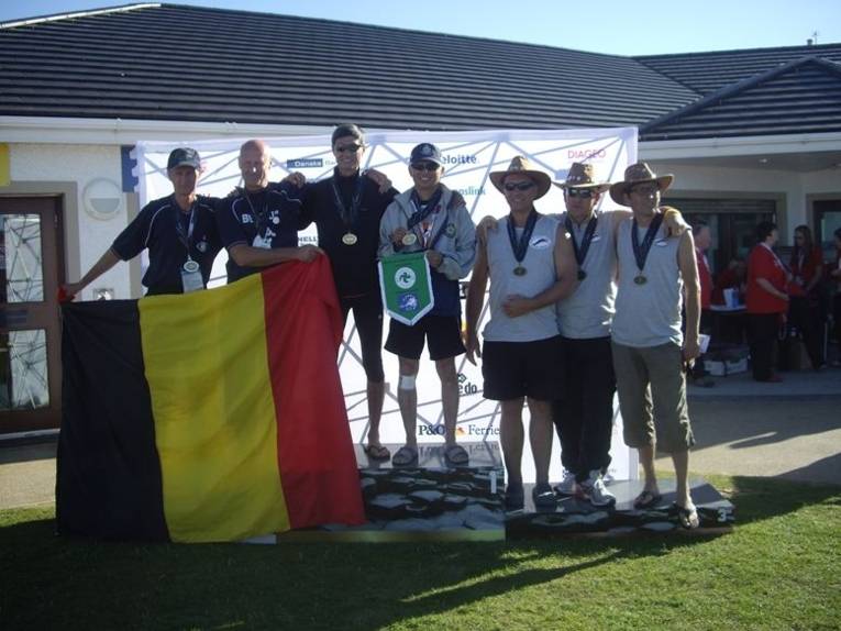 Die Siegerteams im Beachvolleyball - Belgien (Silber), Hongkong (Gold), Deutschland (Bronze)