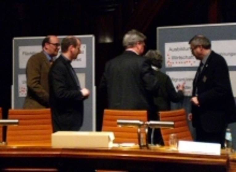 Bilder von der Sitzung des Integrationsrates Hannover am 17.2.2010