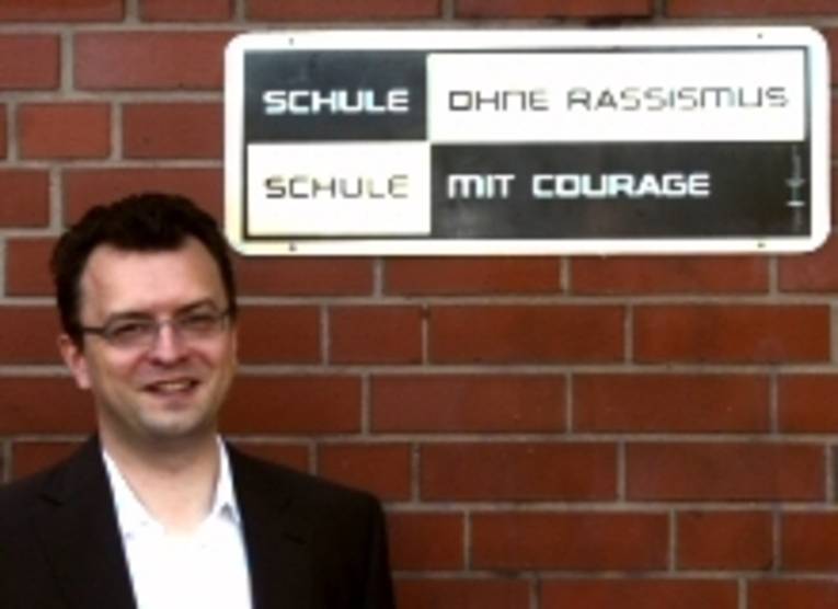 Der Schirmherr der Lotte Kestner-Schule, Jens-Michael Emmelmann.