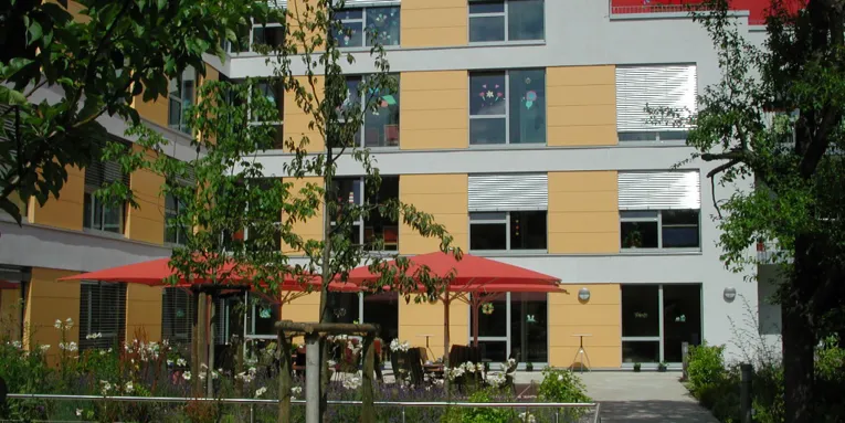 Die Gärten an den Hausgemeinschaften Devrientstraße