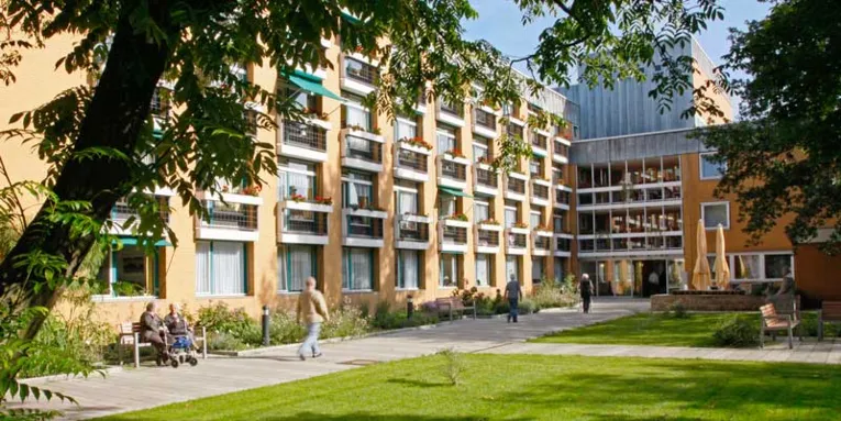 Außenansicht des Seniorenzentrums Willy-Platz-Heim