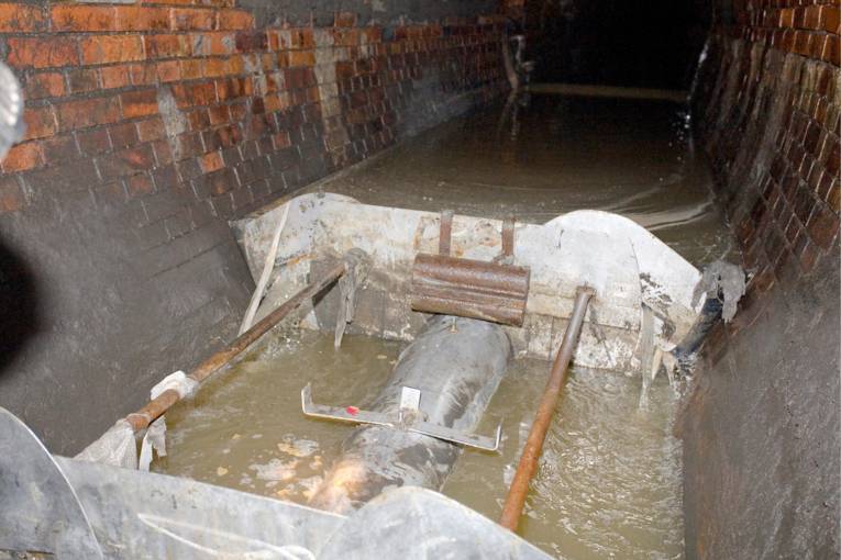 Kanalreinigungsgerät im Einsatz