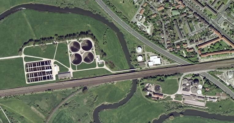 Luftbild des Klärwerks Herrenhausen