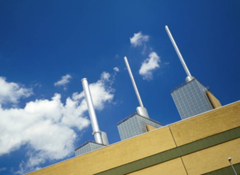 Drei Türme des Heizkraftwerkes in Linden