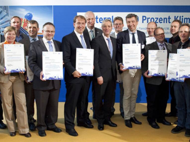 VertreterInnen der 19 mit dem BMU-Förderpreis ausgezeichneten Kommunen
