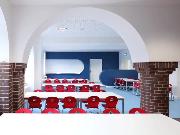 Neugestalte Mensa in der Hinrich-Wilhelm-Kopf-Schule