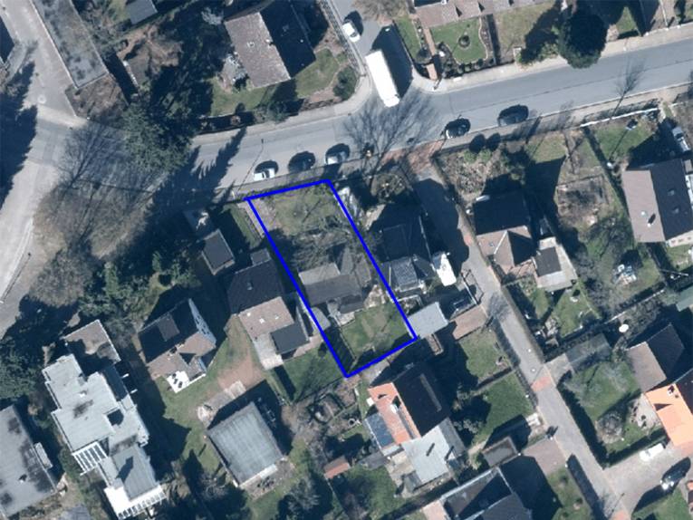 Blick auf das zum Verkauf stehende Grundstück Davenstedter Holz aus der Luft