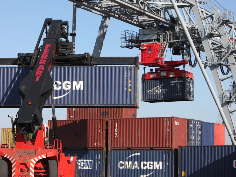 Reachstacker Terminal 2 - Nordhafen