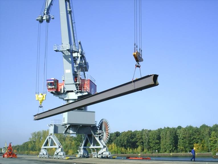 Stückgutumschlag im Nordhafen