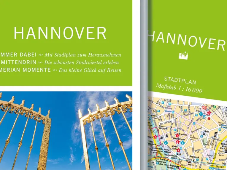 Buch mit Stadtplan