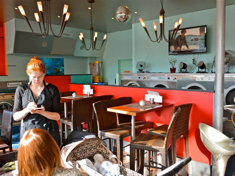 Foto: Der Waschsalon "Waschweiber" in Hannover.