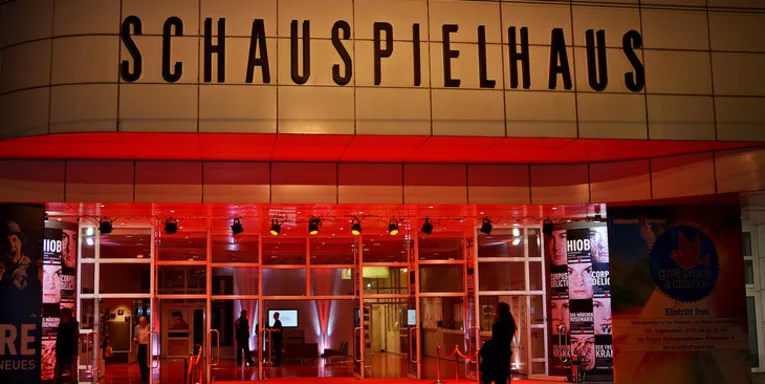Gebäude mit dem Schriftzug Schauspielhaus
