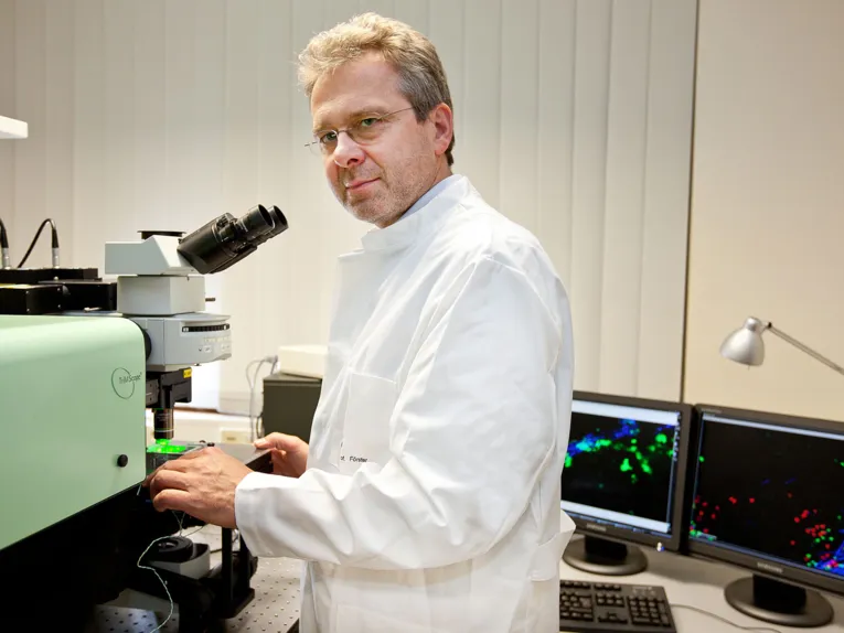 Professor Dr. Reinhold Förster