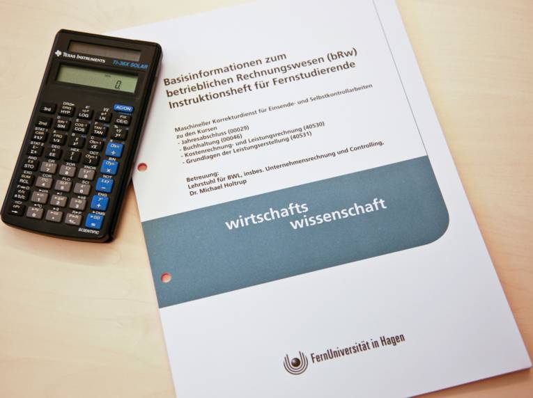 Studienplan und Taschenrechner
