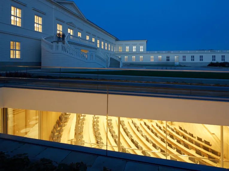 Historisches Gebäude erleuchtet