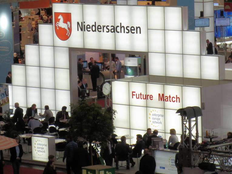 Messestand mit den Aufschriften "Niedersachsen" und "Future Match"