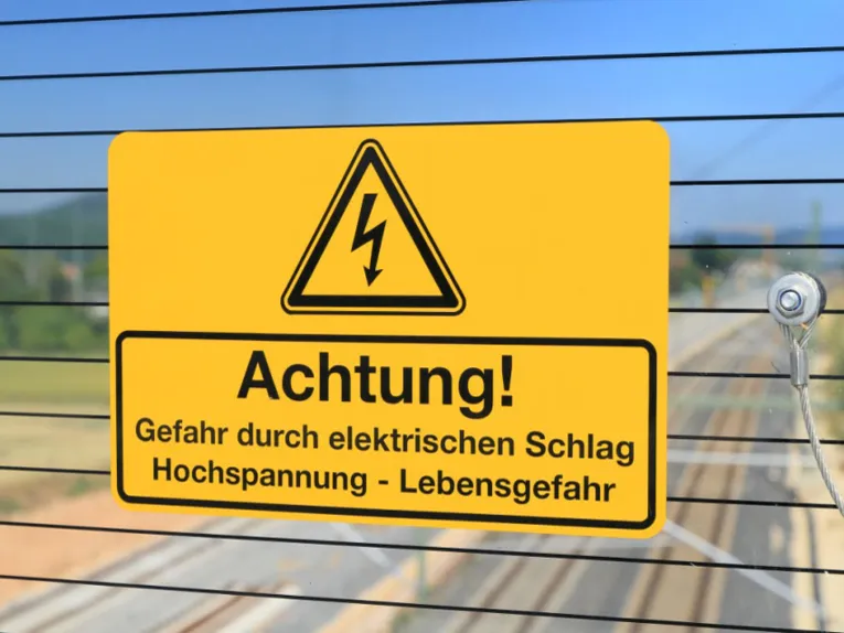 Warnschild