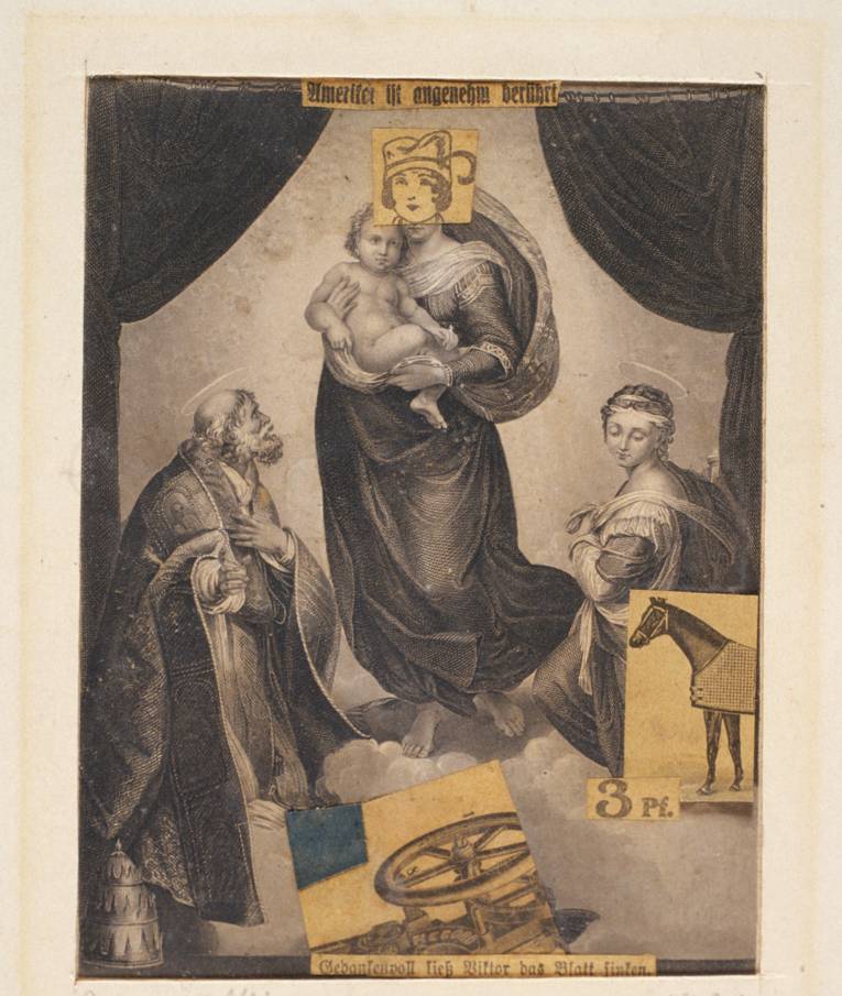 Eine Grafik, die eine Frau zeigt, die ein Baby präsentiert. Auf der Grafik sind Zettel mit Text und Bildern von einem Pferd montiert.