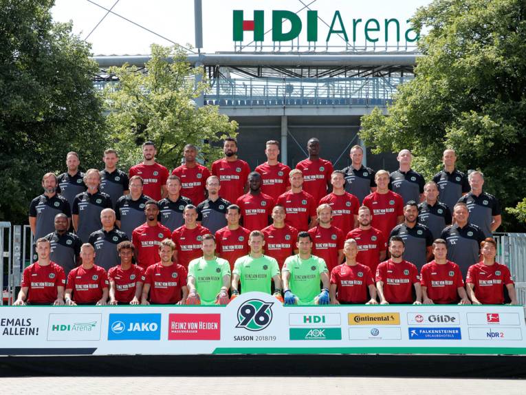 Hannover 96 Mannschaftsfoto Saison 2018/18