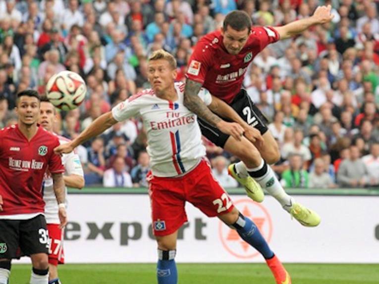 Spielszene in einem Fußballspiel 