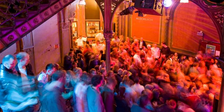 Nachtleben in einem Club.