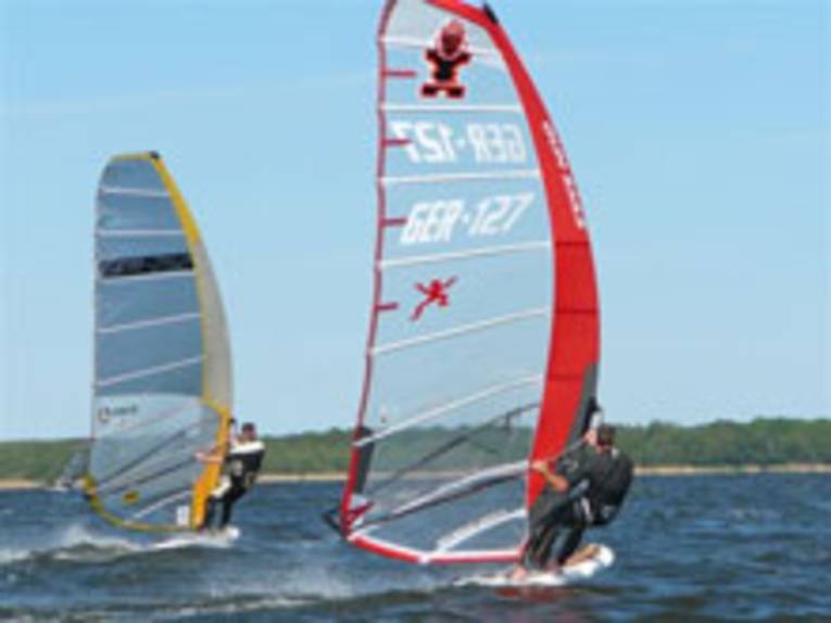 Surfer auf dem Steinhuder Meer