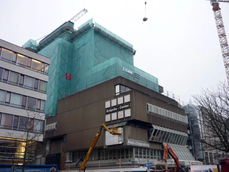 Seitenansicht auf den Abriss des Kröpcke-Turms im Februar 2012 