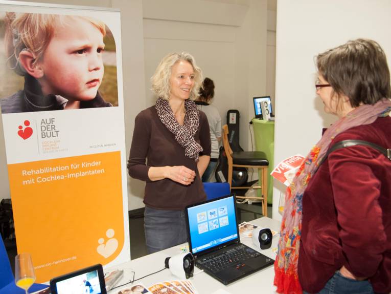 Stand mit Ausstellungsstücken