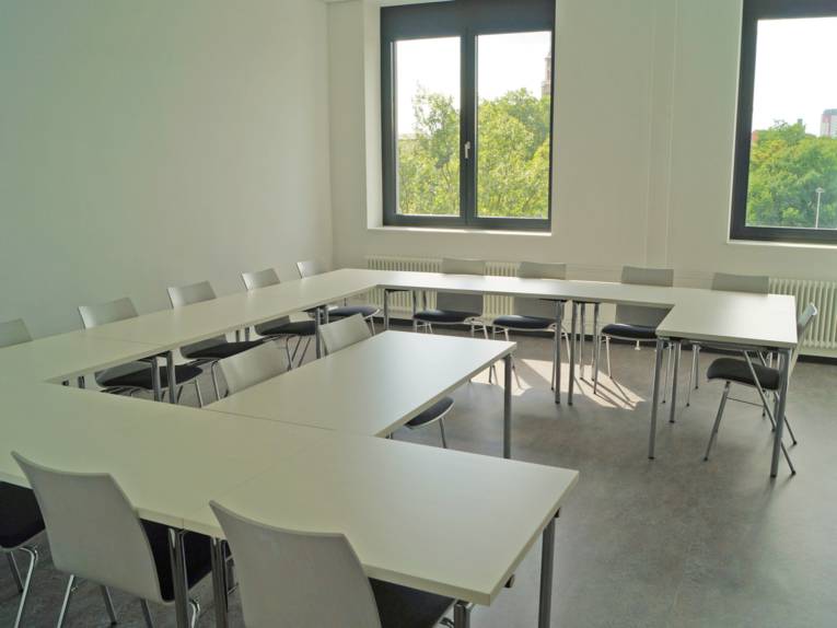 Ein Klassenraum in der neuen VHS