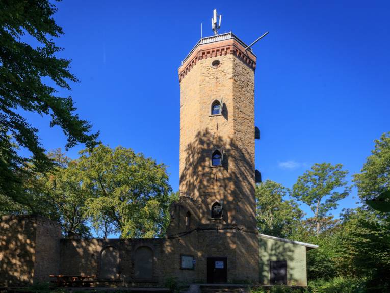 Niedersachsen. Klar. - Der Burgbergturm in Gehrden