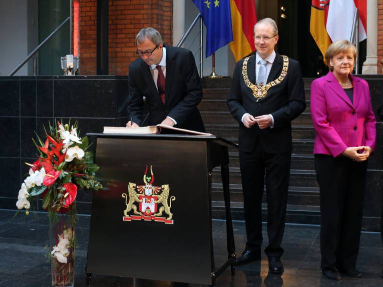 Andreas Voßkuhle, Stefan Schostok und Angela Merkel