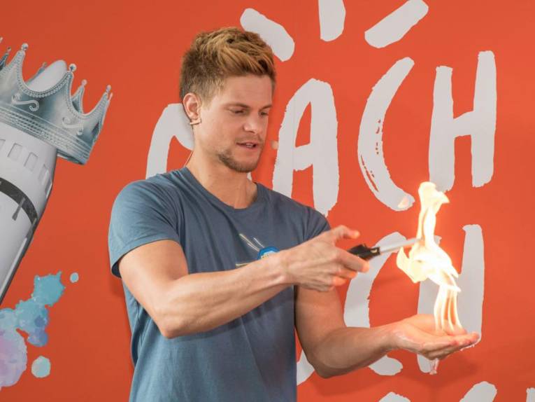 Philip Häusser vom YouTube-Kanal Phil's Physics