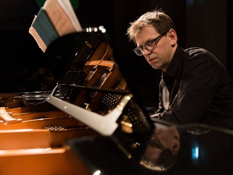 Florian Hoelscher am Flügel