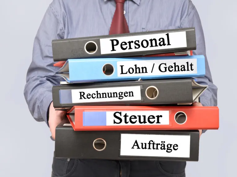 Dienstleistungen versteuern